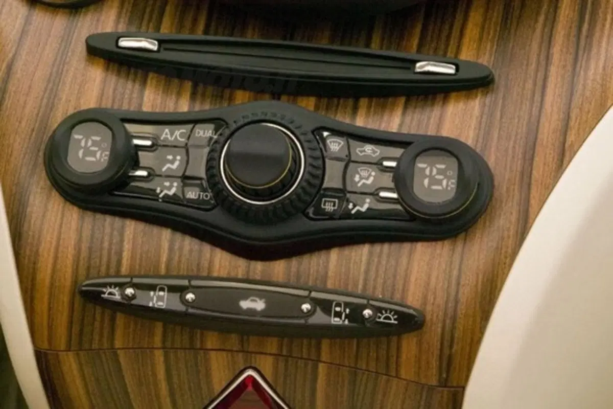 Nissan Forum Concept (4)