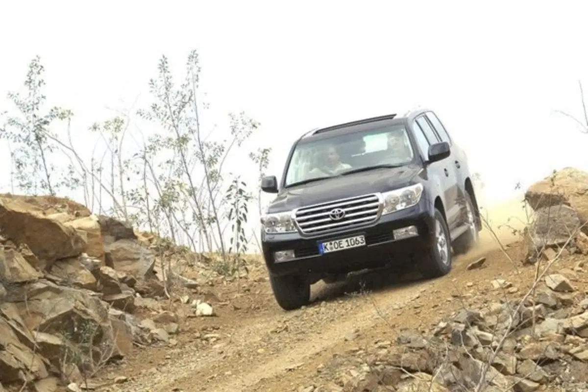 Nuova Toyota Land Cruiser (3)