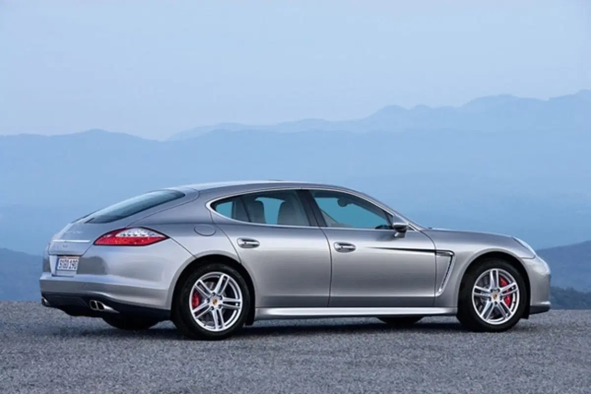Porsche Panamera (2)