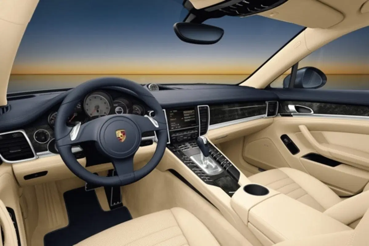Porsche Panamera (12)