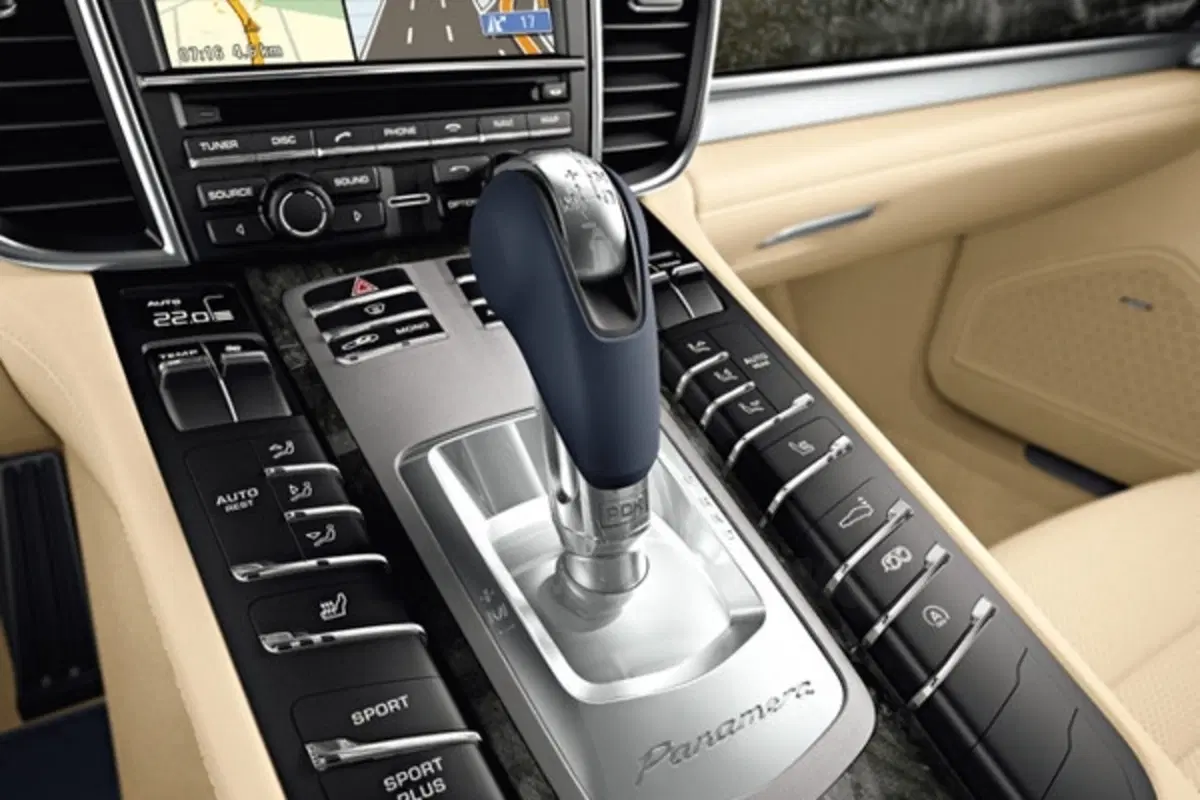 Porsche Panamera (16)