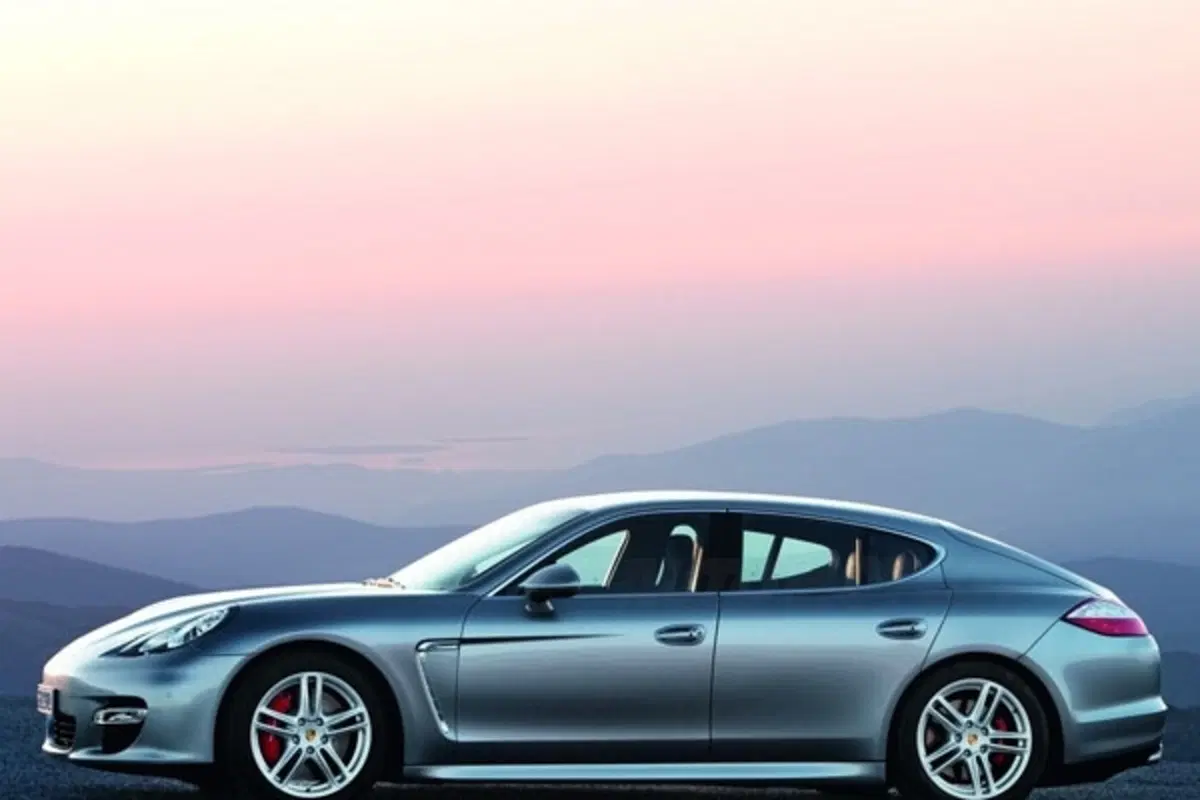 Porsche Panamera (21)