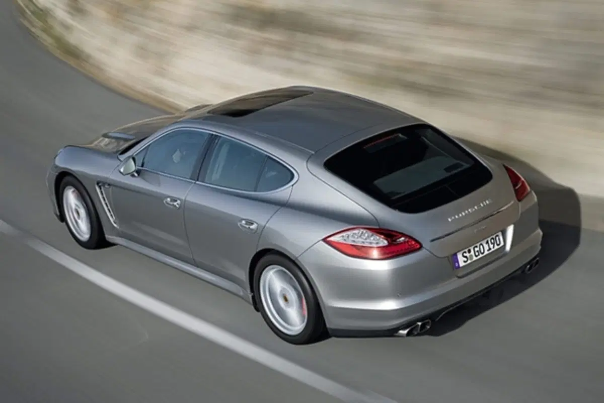 Porsche Panamera (24)