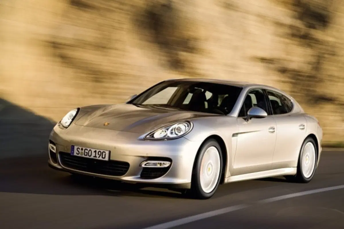 Porsche Panamera (25)