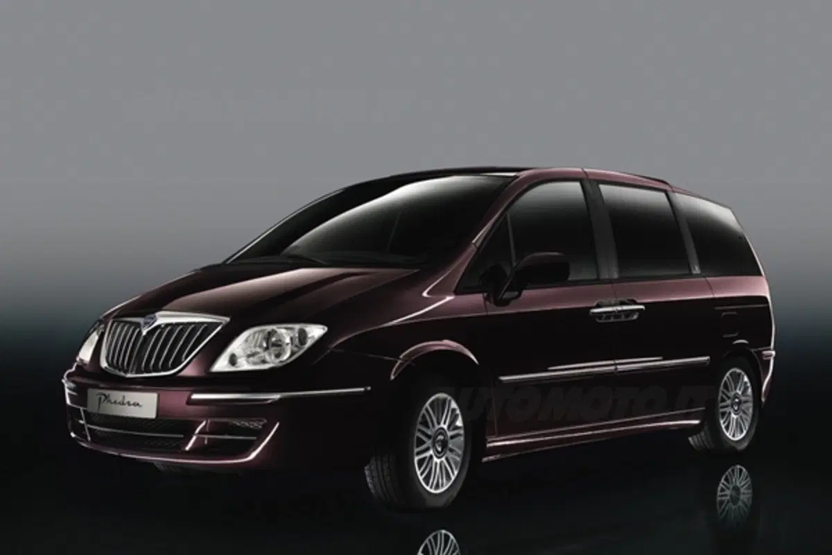 Lancia Phedra restyling