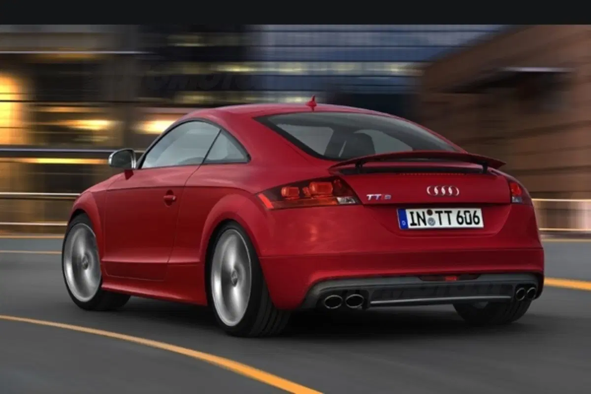 Audi TT-S (6)