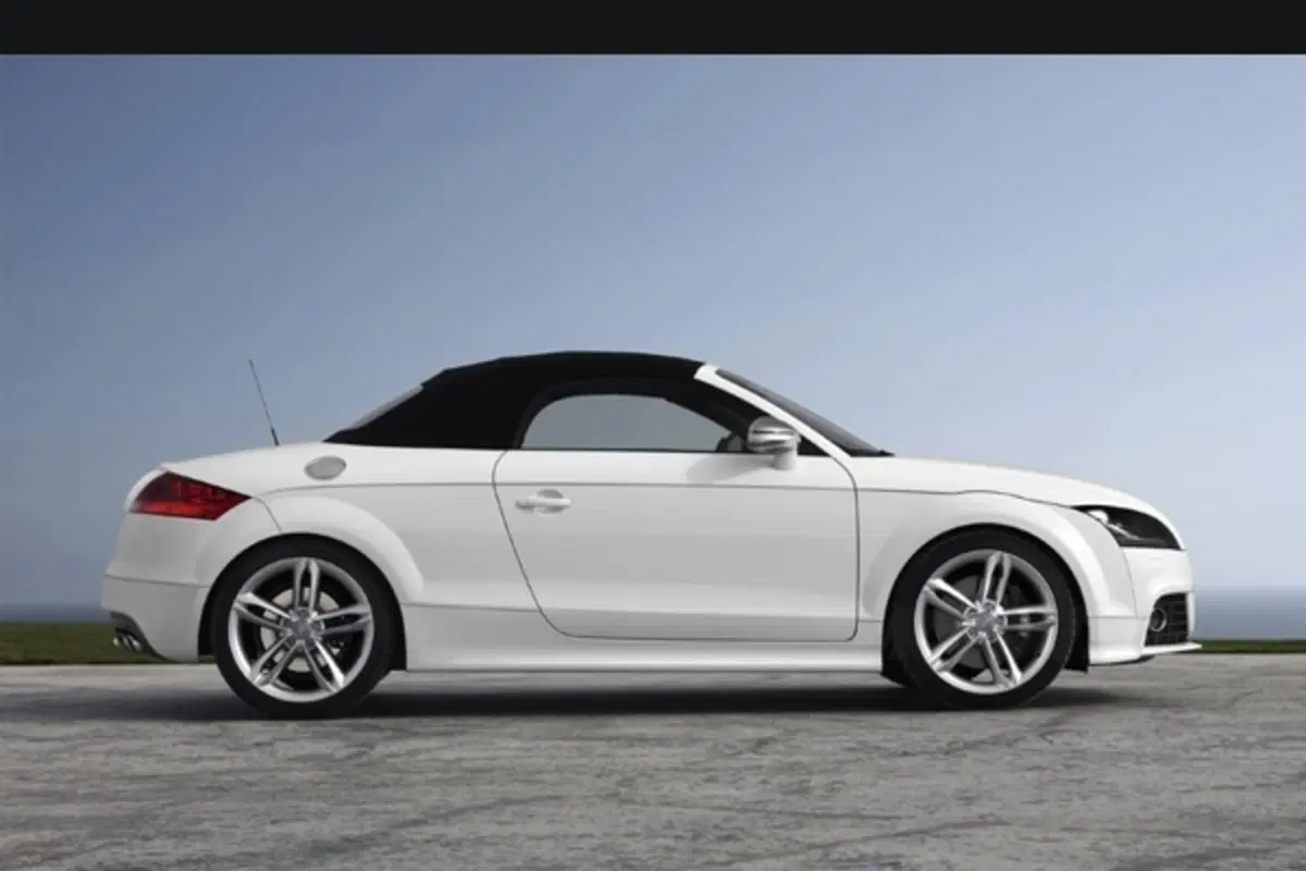 Audi TT-S (9)