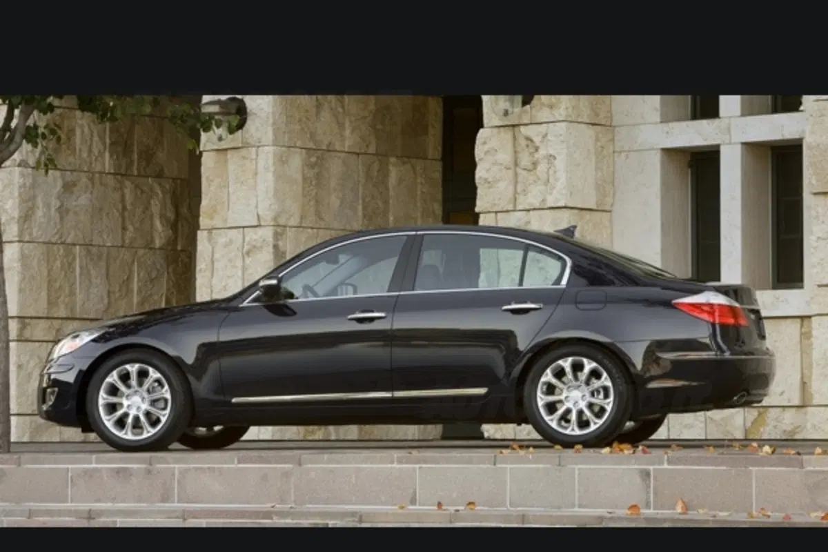 Hyundai Genesis (2)