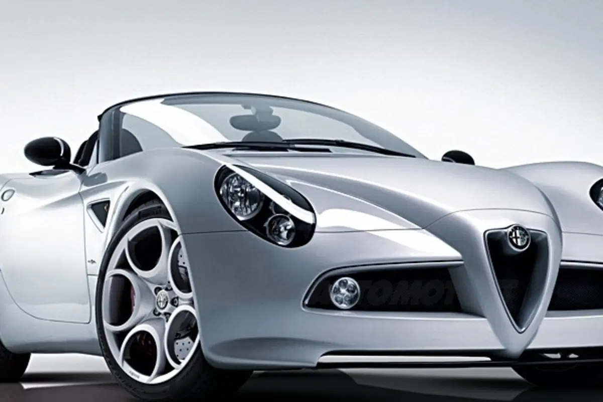 Alfa Romeo 8C Spider (4)