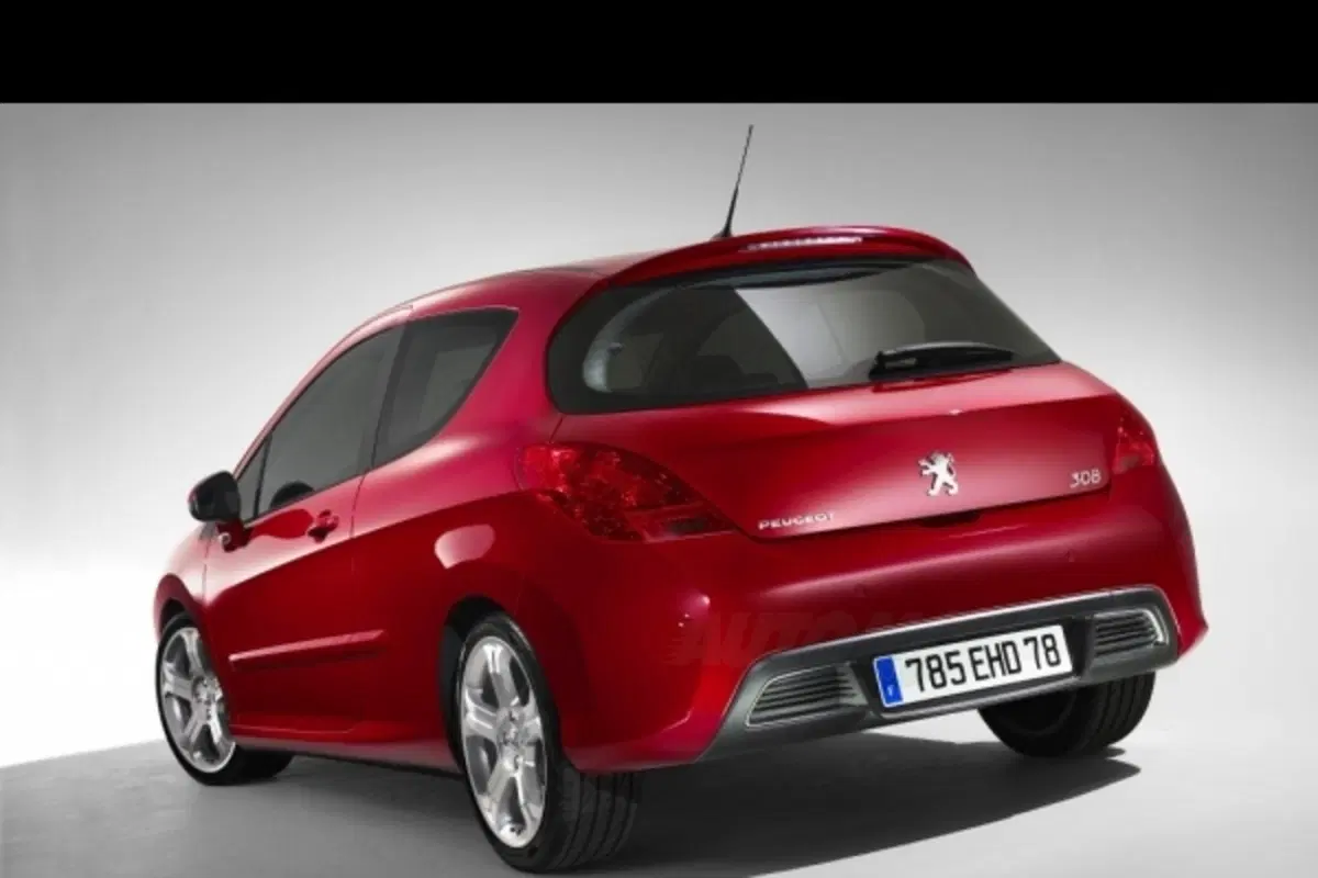 Peugeot 308 GT (3)