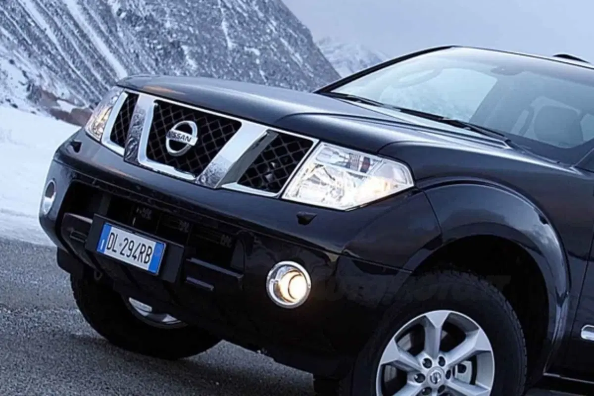 Nissan Pathfinder Platinum (2)