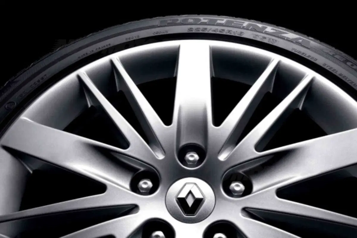 Nuova Renault Laguna GT (4)