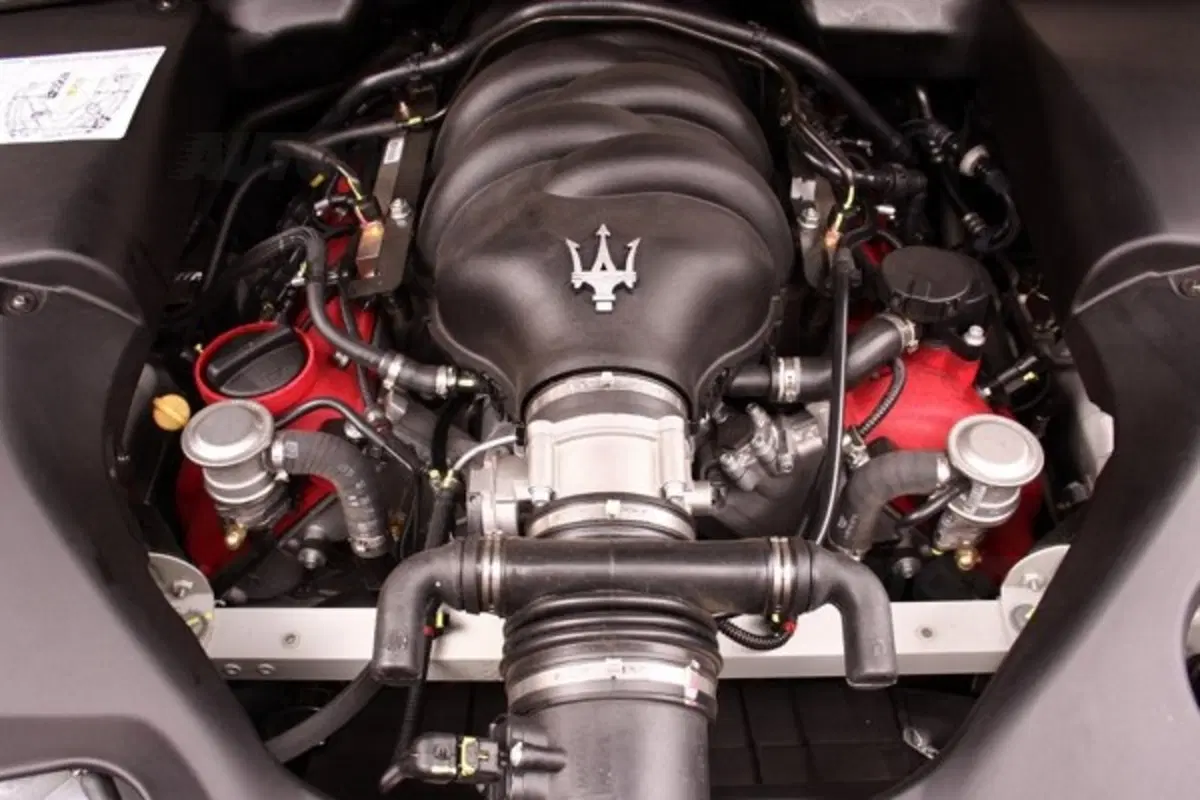 Maserati GranTurismo (10)