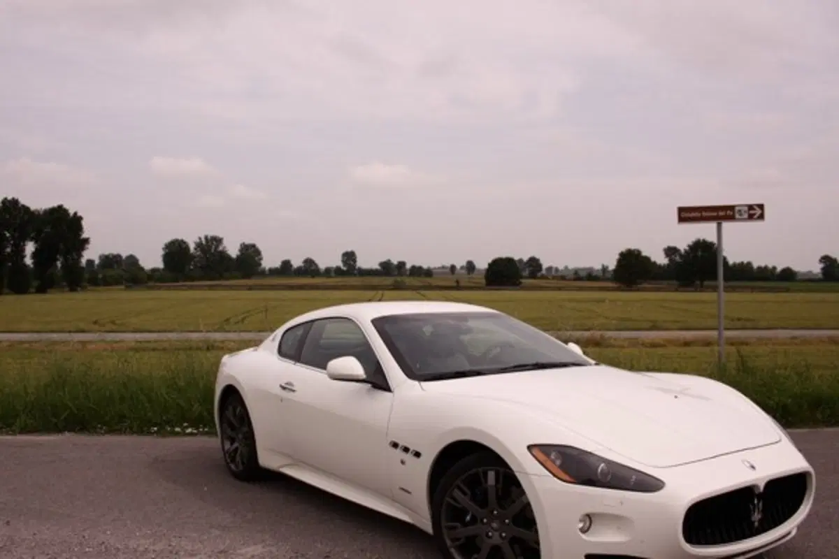 Maserati GranTurismo (22)