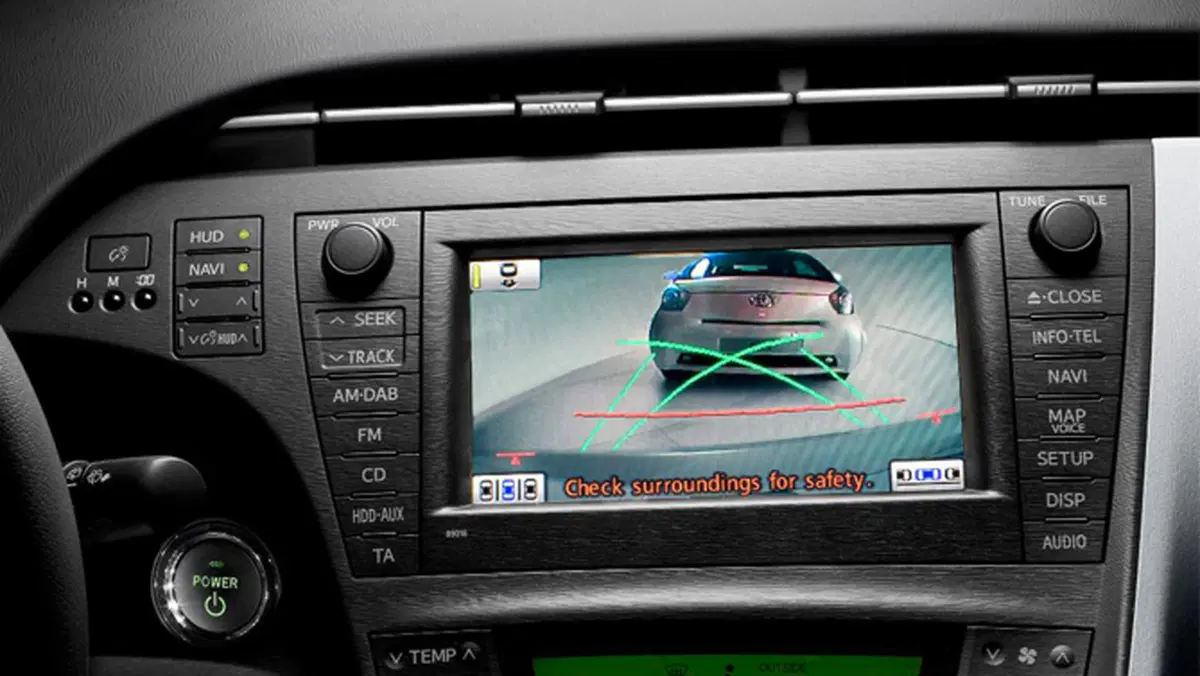 Toyota Prius 1.8 Active Plug-in (5)