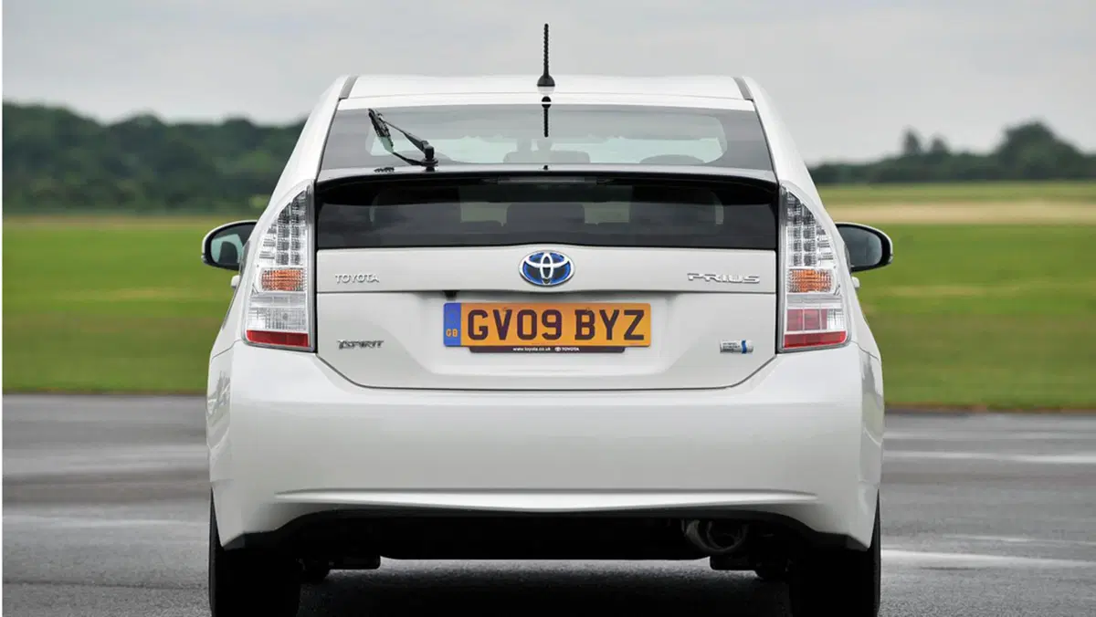 Toyota Prius 1.8 Active Plug-in (3)