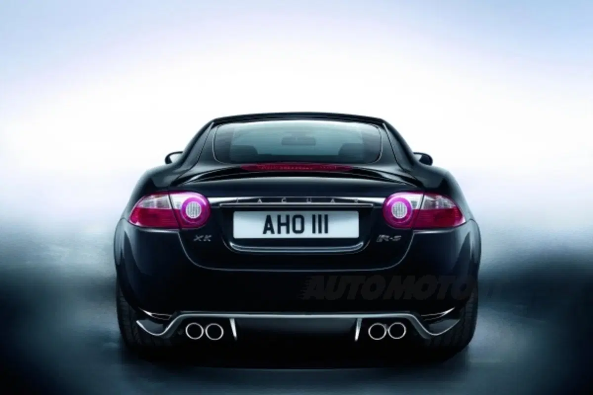 Jaguar XKR-S