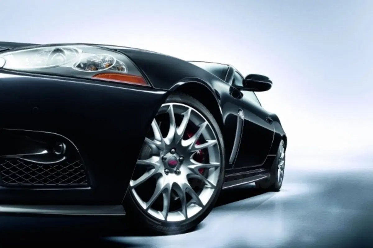Jaguar XKR-S (3)