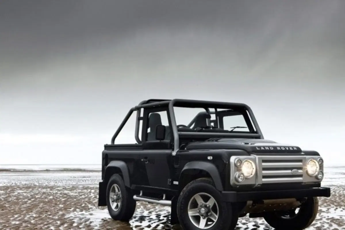 Land Rover Defender SVX