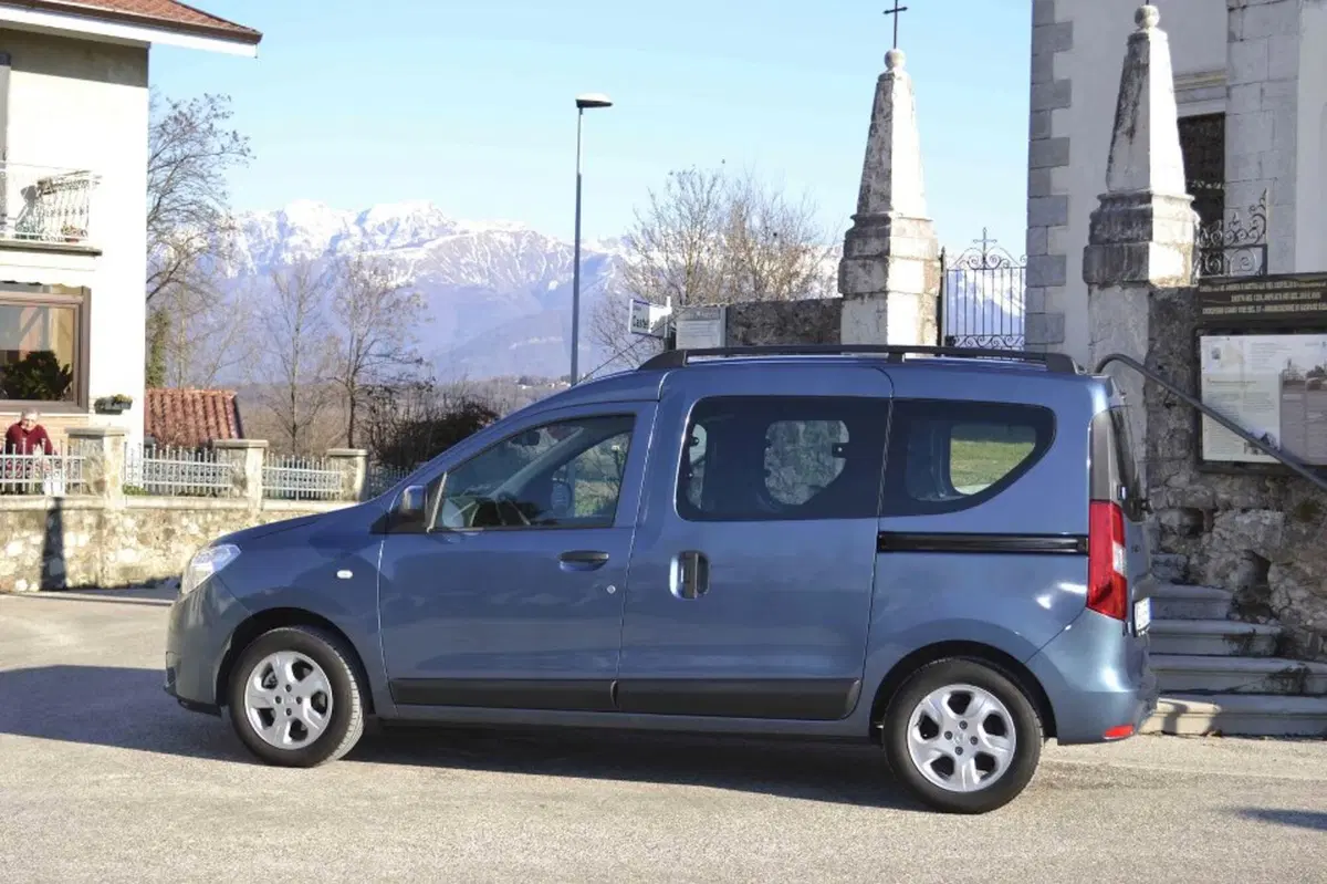 Quale comprare, Confronto: Dacia Dokker 1.5 dCi Vs Fiat Qubo 1.3 Mjt (8)