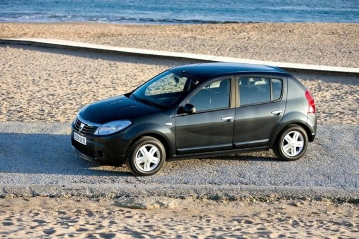 Dacia Sandero (4)