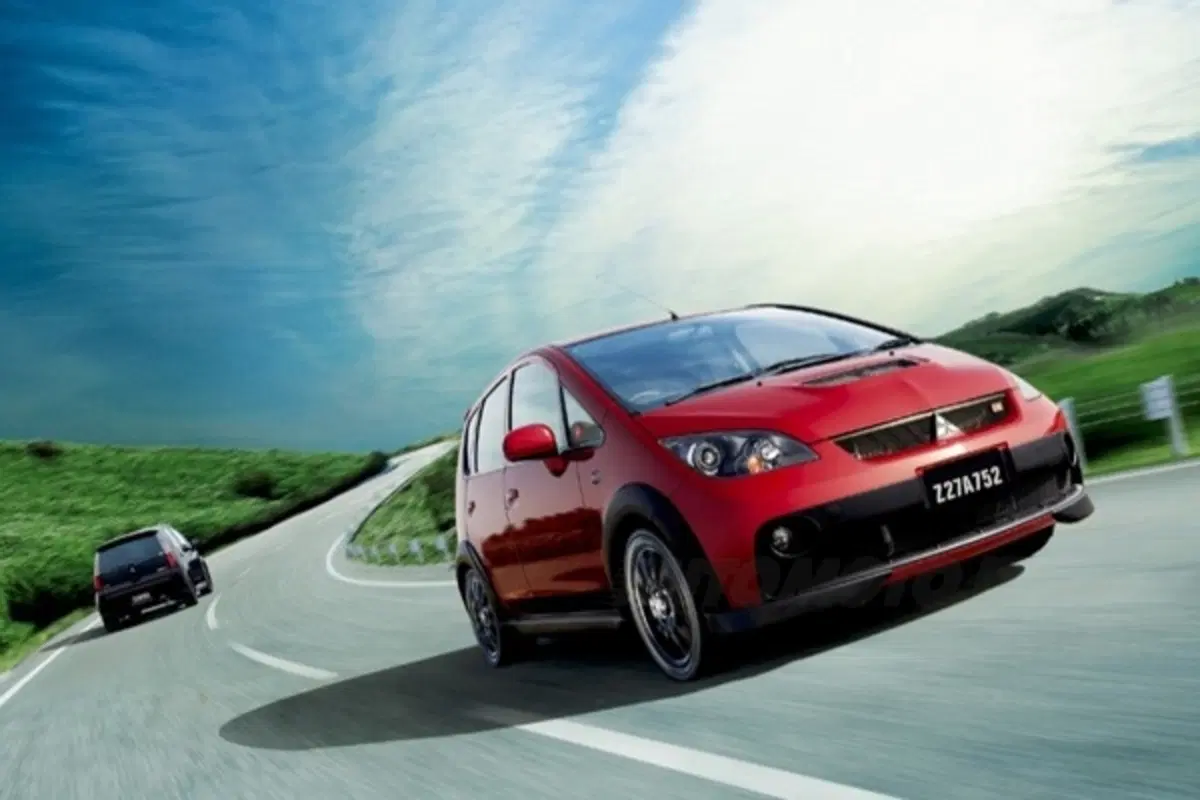 Mitsubishi Colt Ralliart Version-R Special (2)