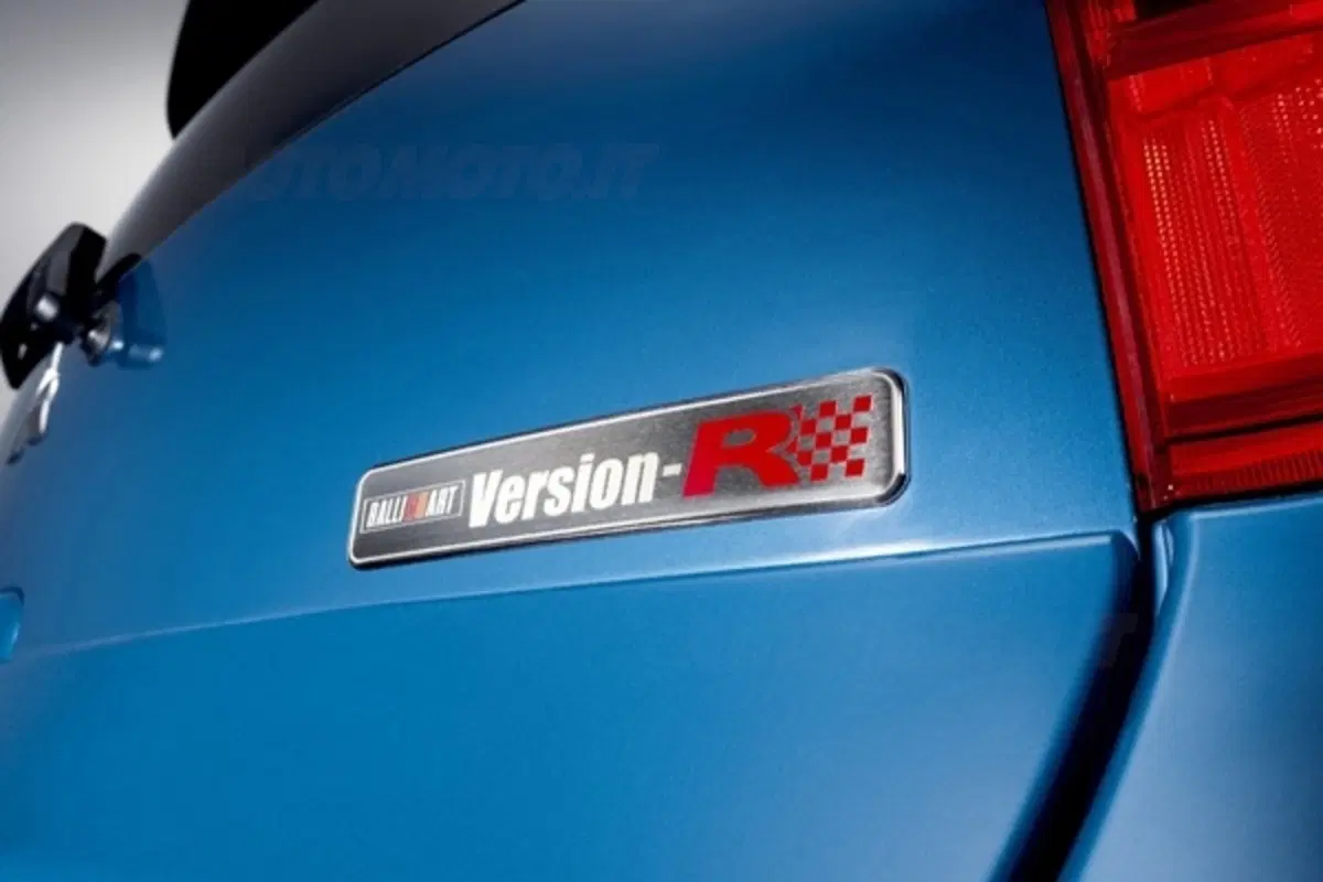 Mitsubishi Colt Ralliart Version-R Special (6)