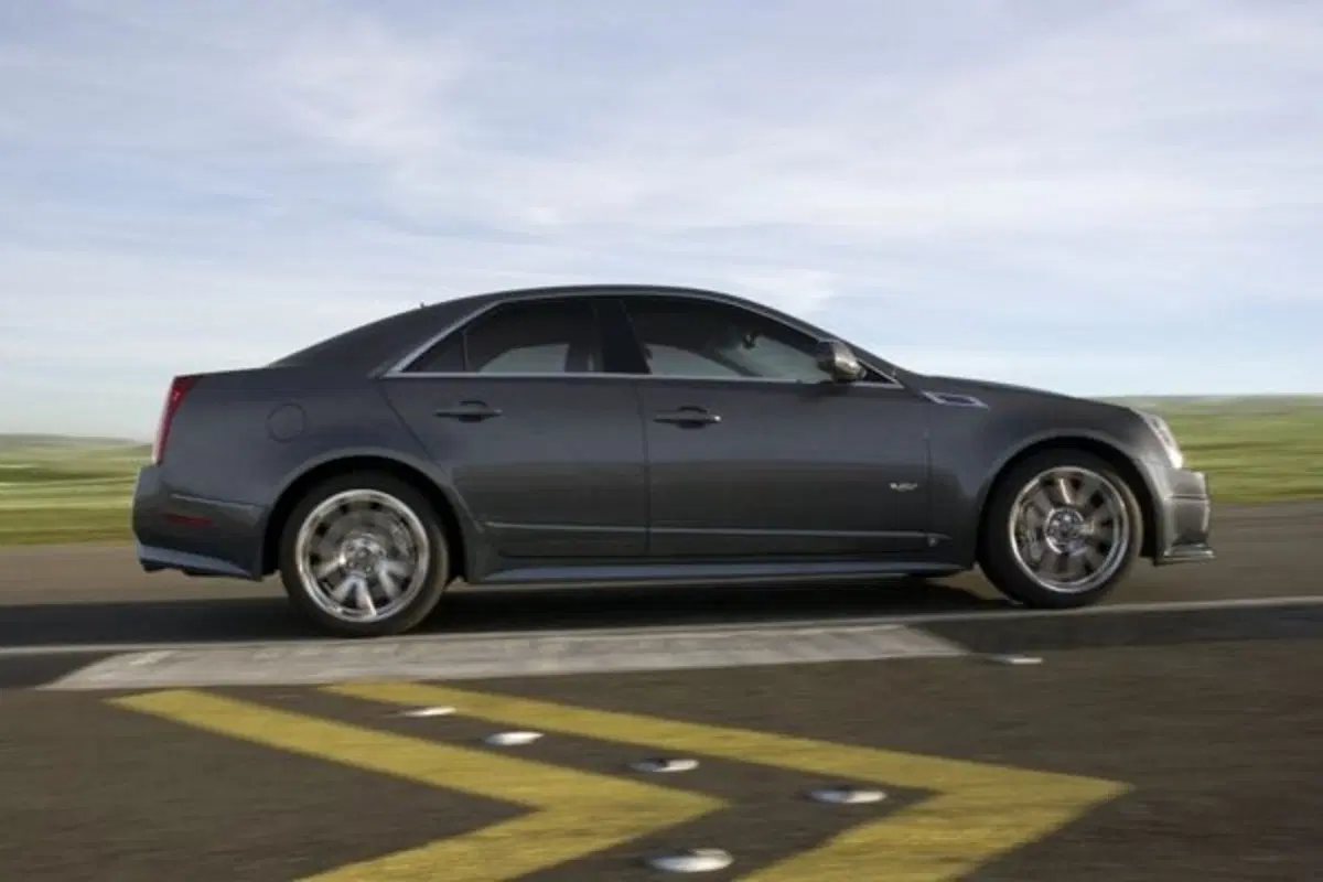 Cadillac CTS-V (2)