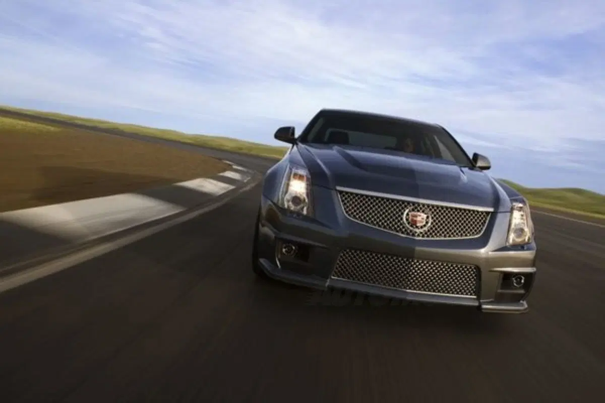 Cadillac CTS-V (3)