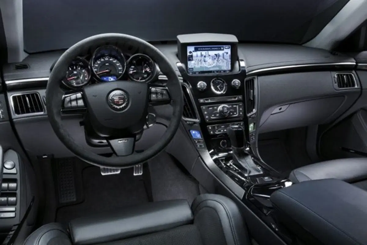 Cadillac CTS-V (4)