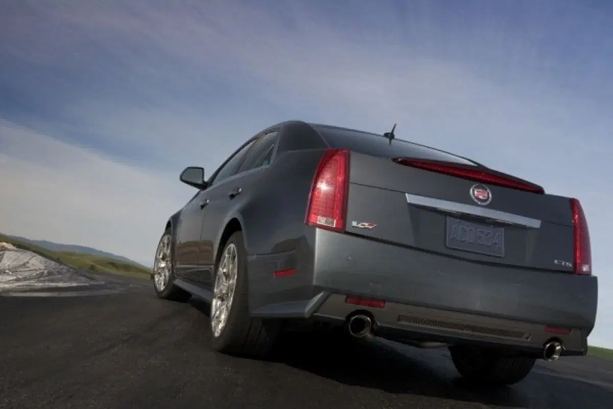 Cadillac CTS-V (8)