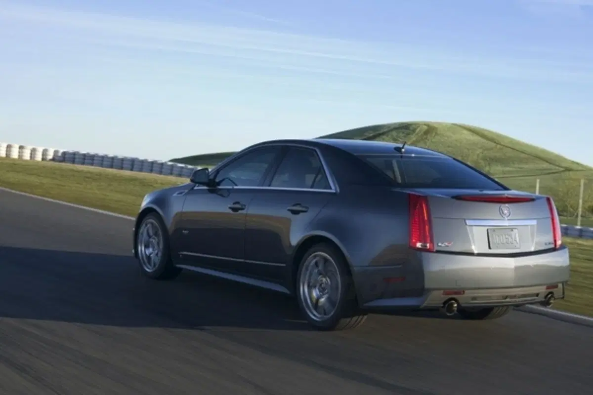 Cadillac CTS-V (15)