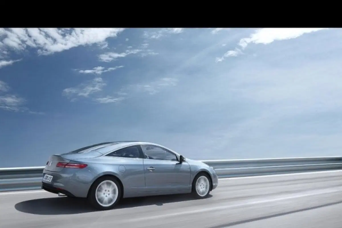 Renault Laguna Coupè (6)