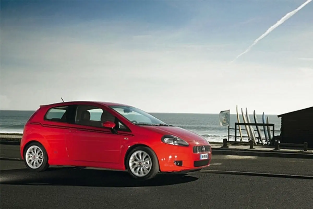 Fiat Grande Punto 2008 (2)