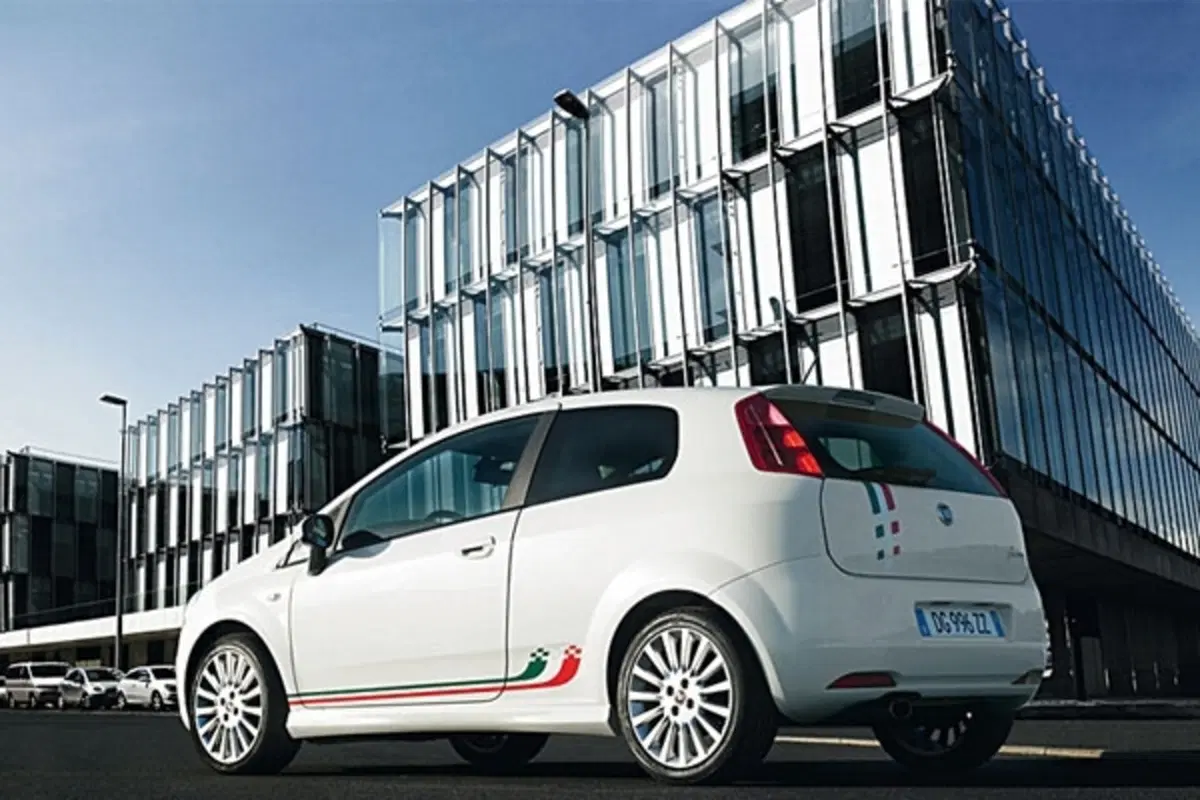 Fiat Grande Punto 2008 (6)