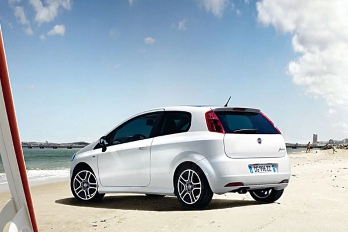 Fiat Grande Punto 2008 (7)
