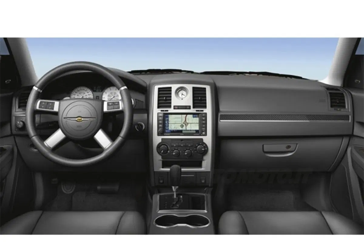 Chrysler 300C Touring SRT (2)