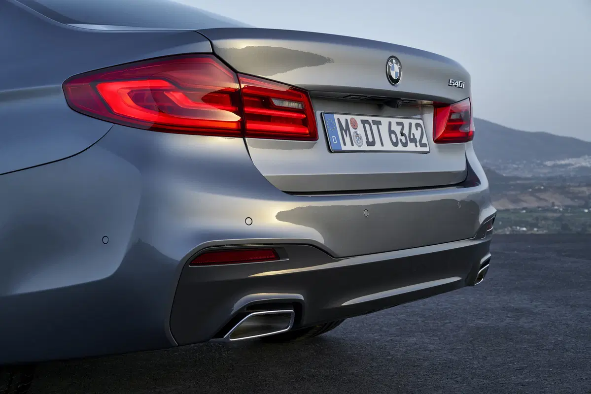 Nuova BMW Serie 5: dinamica e interconnessa (4)