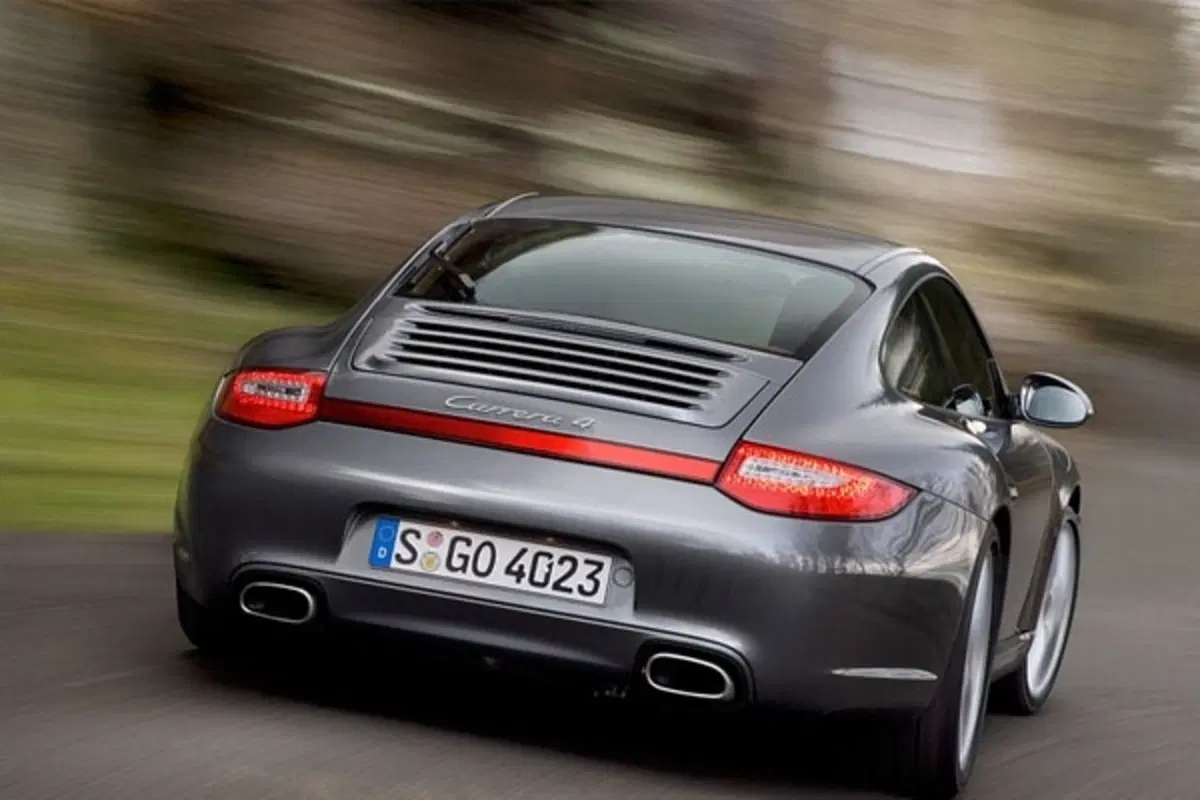 Nuova Porsche 911 4 e 4S