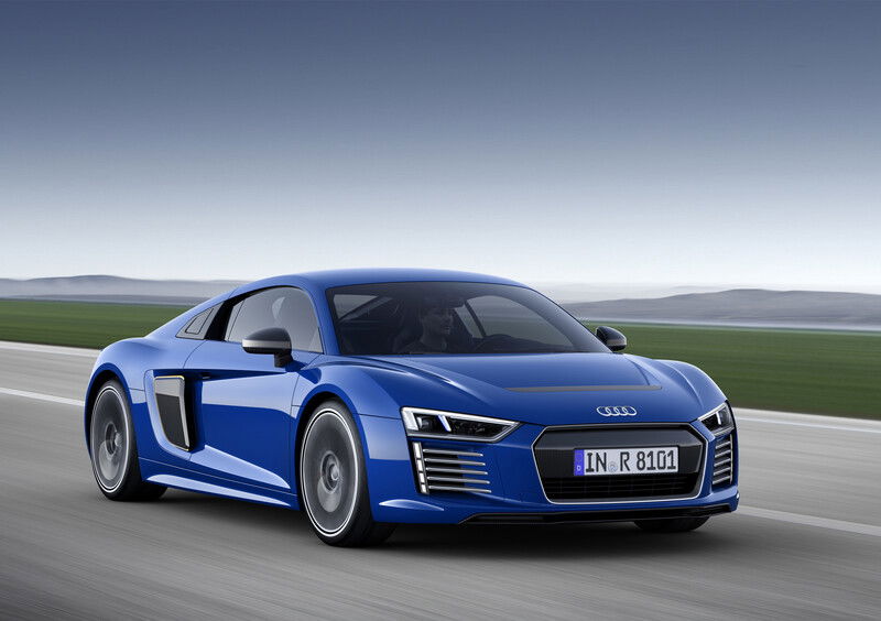 Audi, addio alla R8 e-tron 