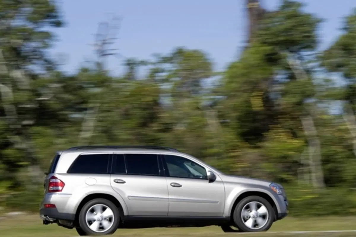 Mercedes R 320 BlueTEC, ML 320 BlueTEC e GL 320 BlueTEC (2)