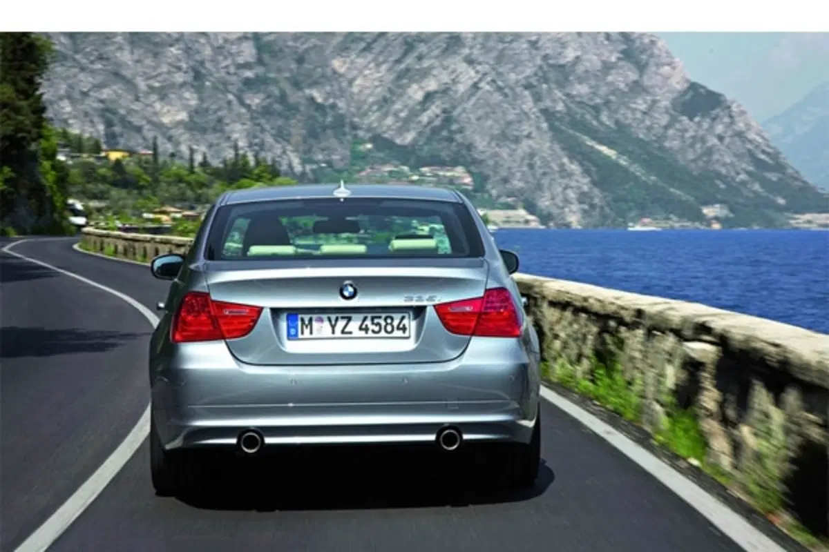BMW Serie 3 restyling (3)