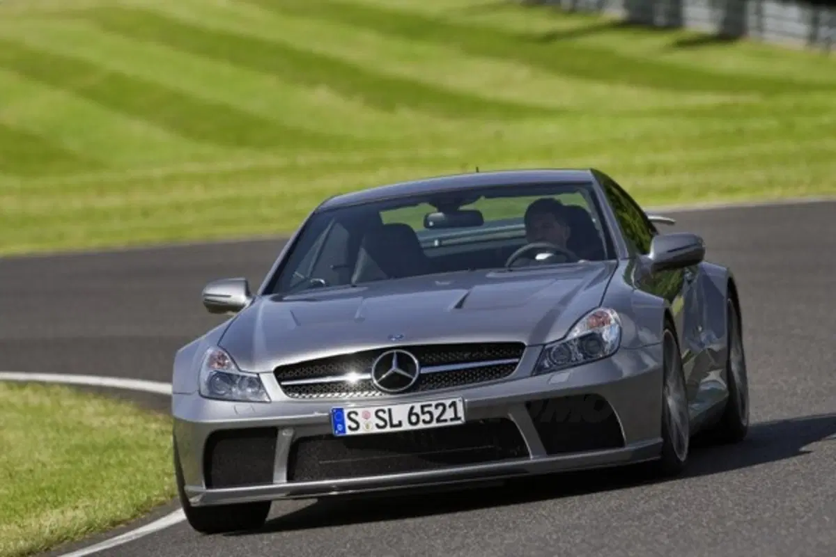 Mercedes SL 65 AMG Black Series (11)