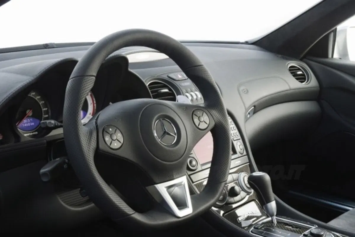 Mercedes SL 65 AMG Black Series (19)
