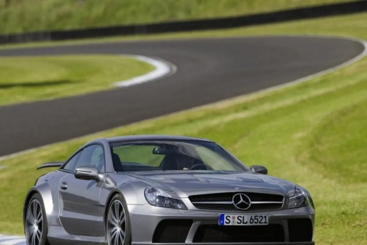 Mercedes SL 65 AMG Black Series (25)