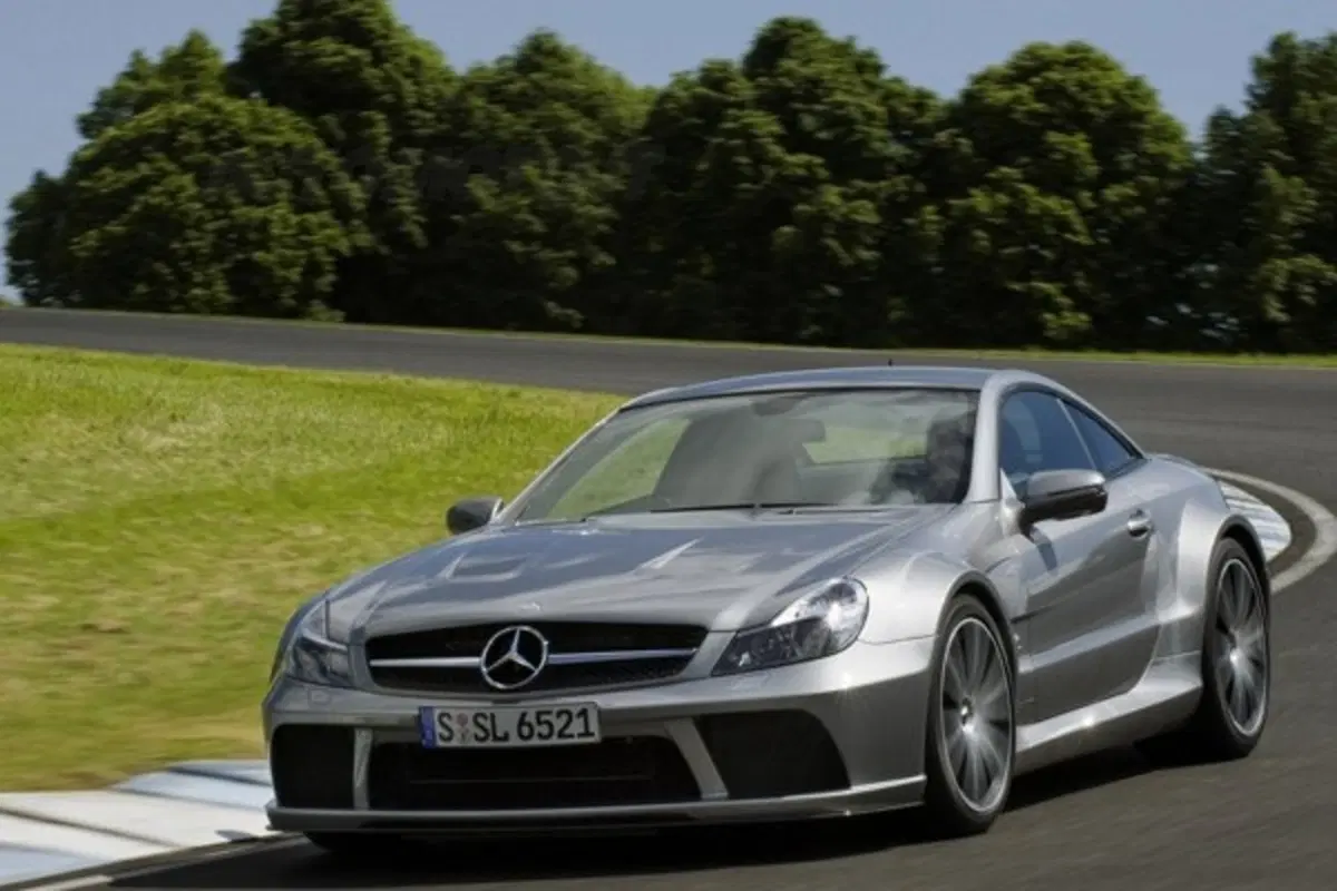 Mercedes SL 65 AMG Black Series (26)