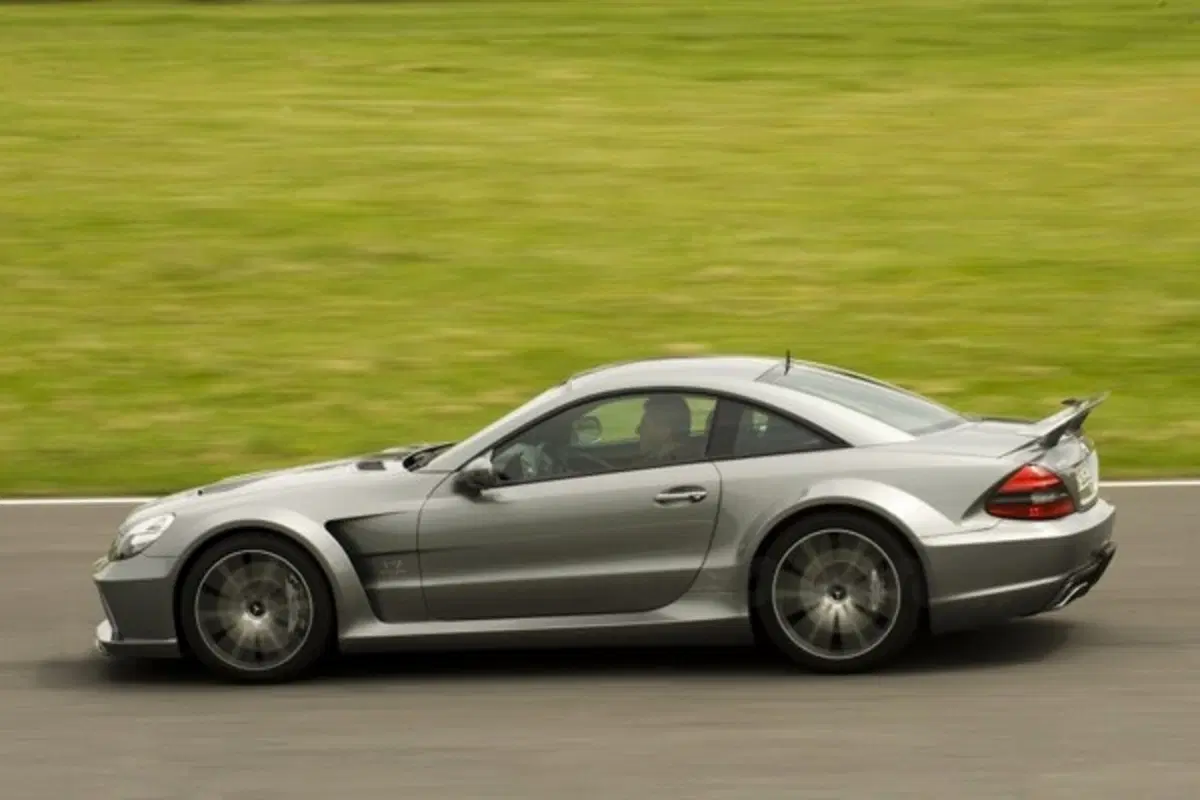 Mercedes SL 65 AMG Black Series (27)