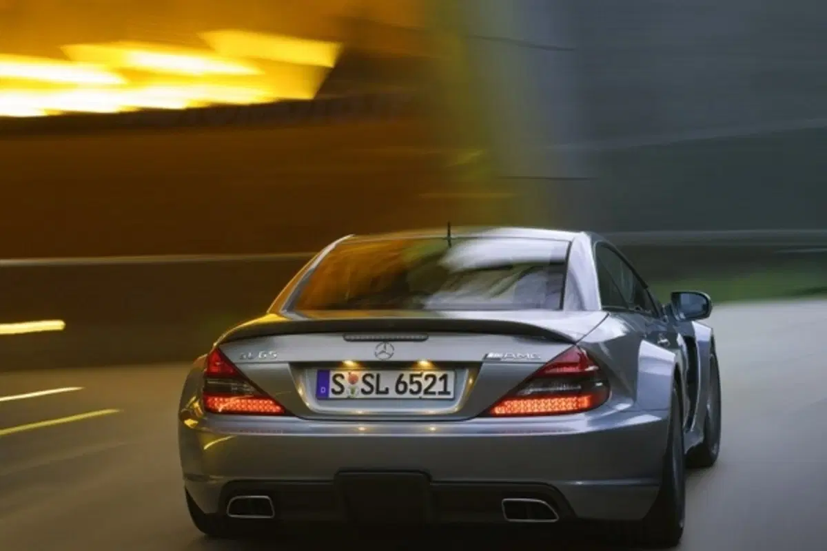 Mercedes SL 65 AMG Black Series (30)