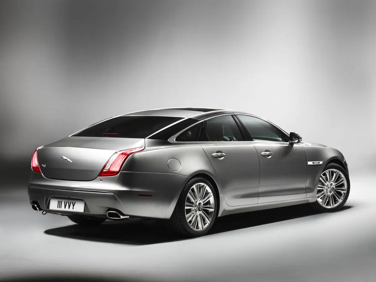 Jaguar XJ (2009-20) (30)
