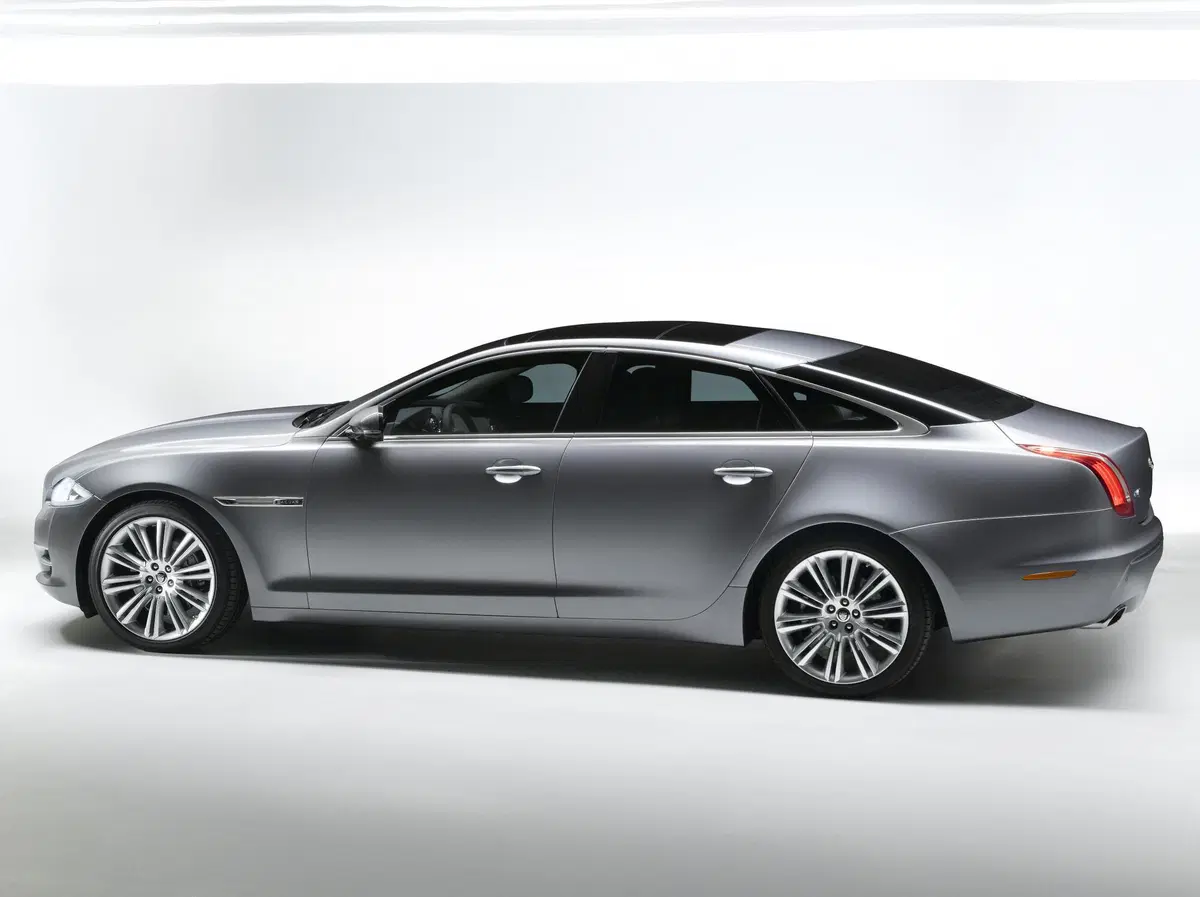 Jaguar XJ (2009-20) (28)